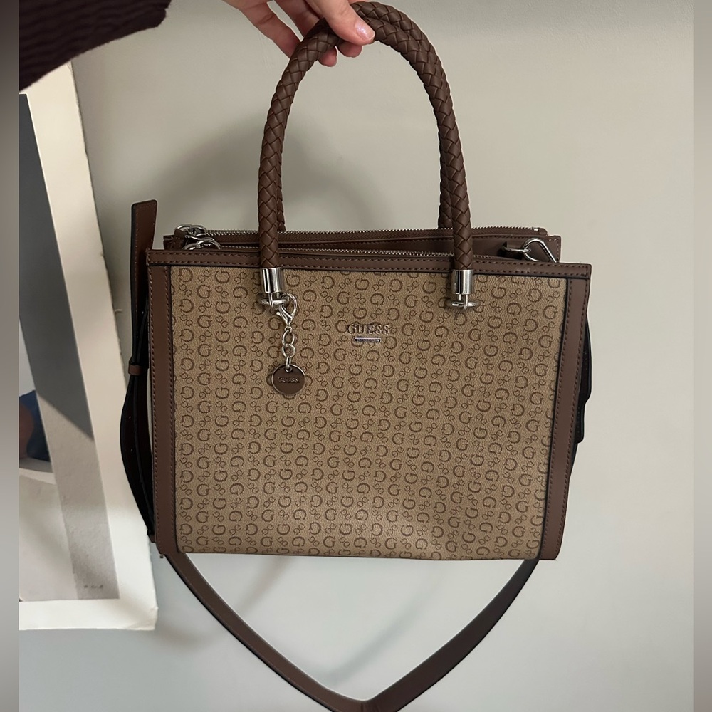 Guess shoulder bag